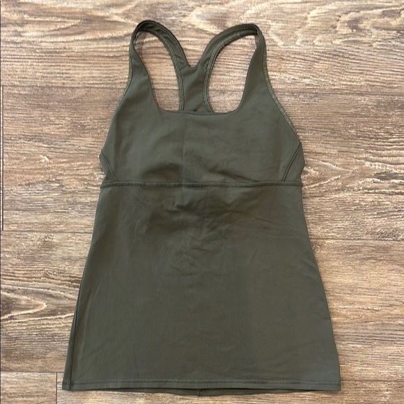 lululemon athletica Tops - Lululemon Women's Size 6 Olive Green / Camo / Fatigue Green Satnam Tank